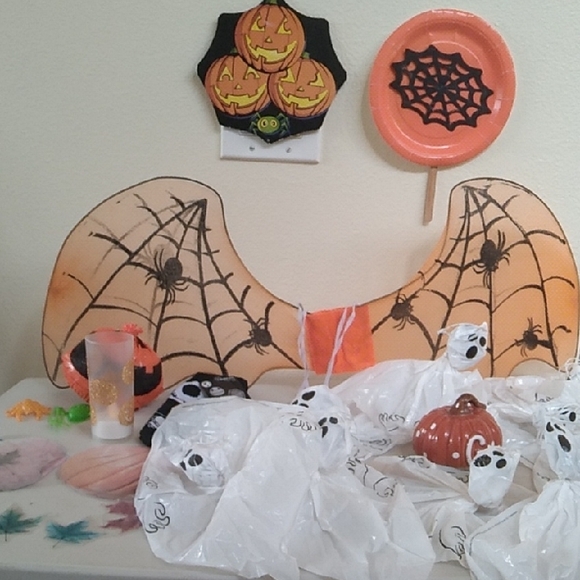 A-Bundle- Halloween Costume+ More - Picture 12 of 15